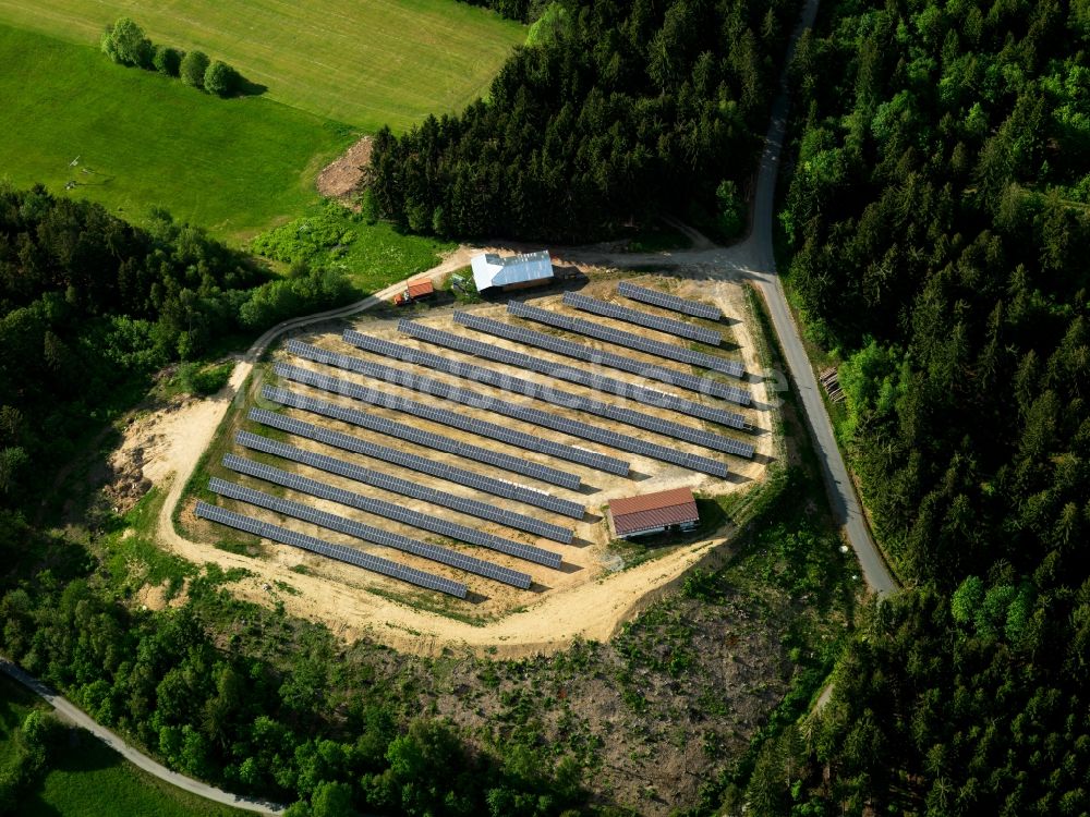 Grainet von oben - Solaranlage in Grainet im Landkreis Freyung-Grafenau im Bundesland Bayern