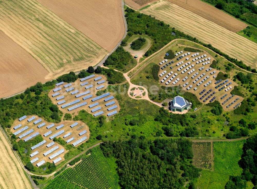 Gondorf von oben - Solaranlage in der Ortsgemeinde Gondorf im Eifelkreis Bitburg-Prüm im Bundesland Rheinland-Pfalz