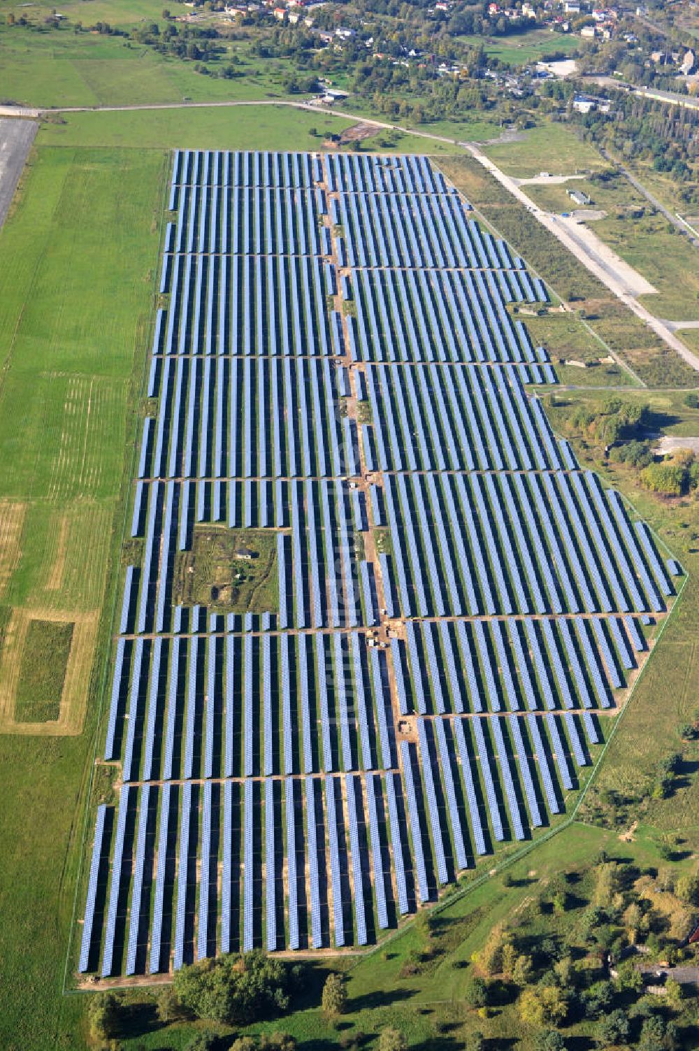 Werneuchen aus der Vogelperspektive: Solaranlagenfeld Werneuchen