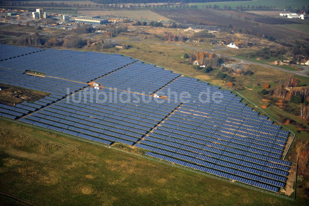 Werneuchen aus der Vogelperspektive: Solaranlagenfeld Werneuchen