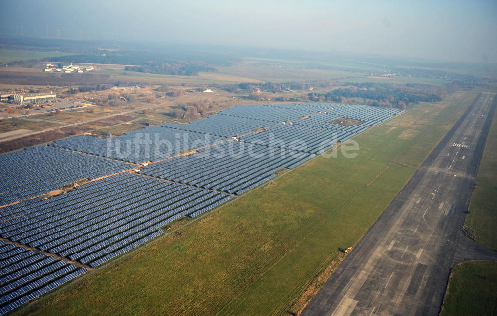 Luftaufnahme Werneuchen - Solaranlagenfeld Werneuchen