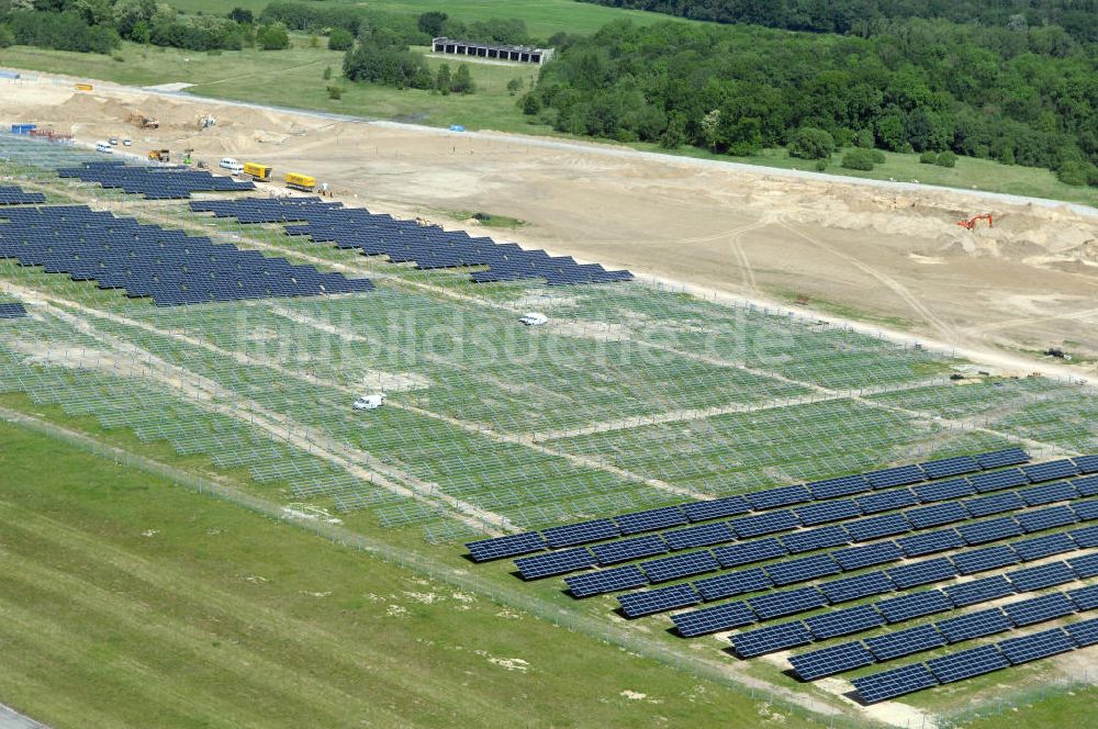 TUTOW von oben - Solarenergiepark am Flugplatz Tutow in Mecklenburg - Vorpommern