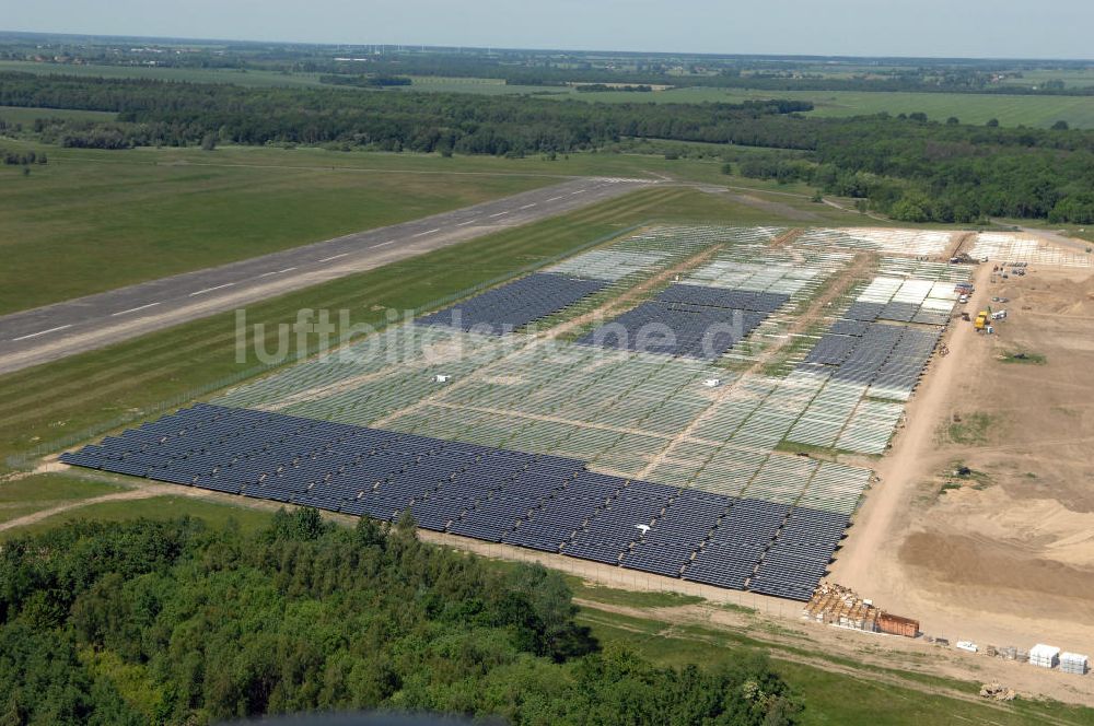 Luftbild TUTOW - Solarenergiepark am Flugplatz Tutow in Mecklenburg - Vorpommern