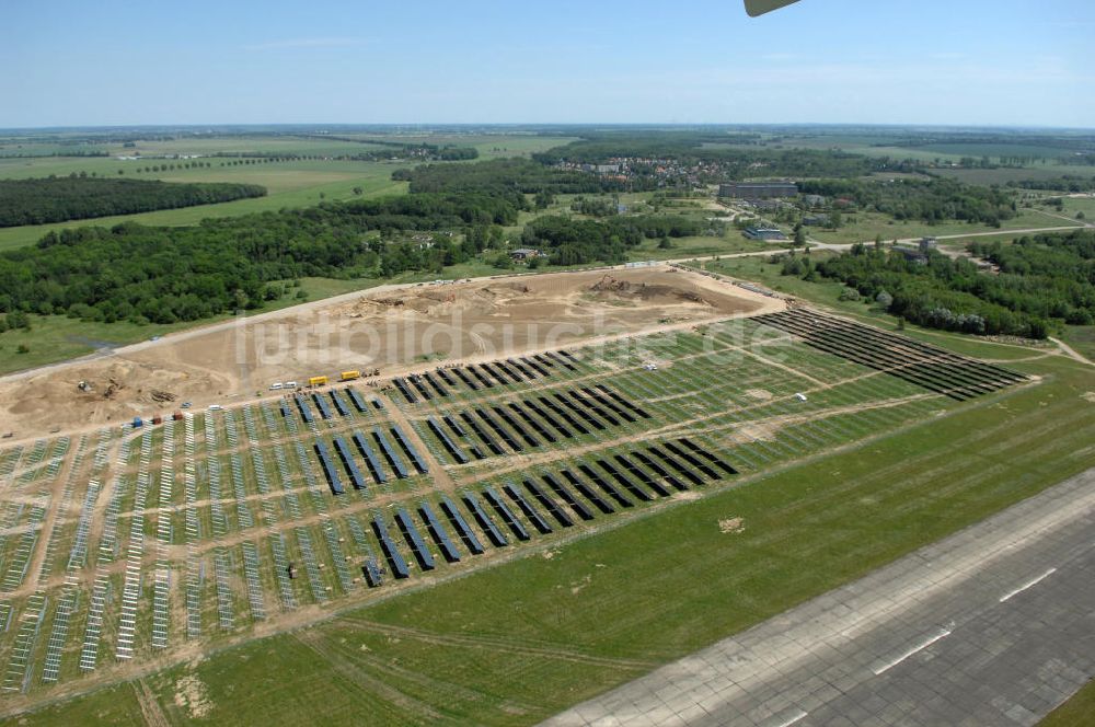 TUTOW von oben - Solarenergiepark am Flugplatz Tutow in Mecklenburg - Vorpommern