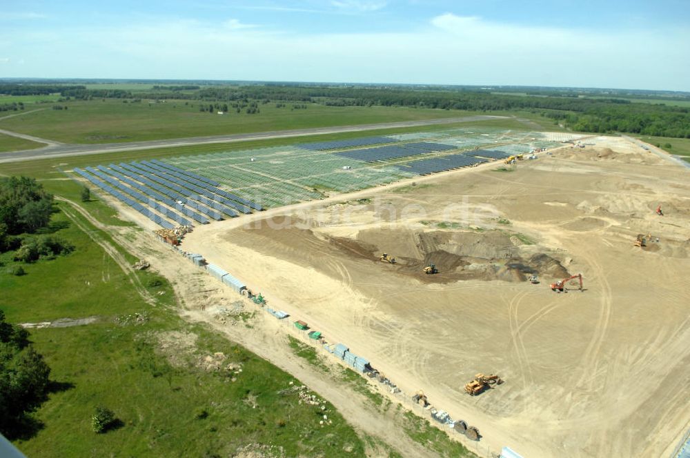 TUTOW von oben - Solarenergiepark am Flugplatz Tutow in Mecklenburg - Vorpommern