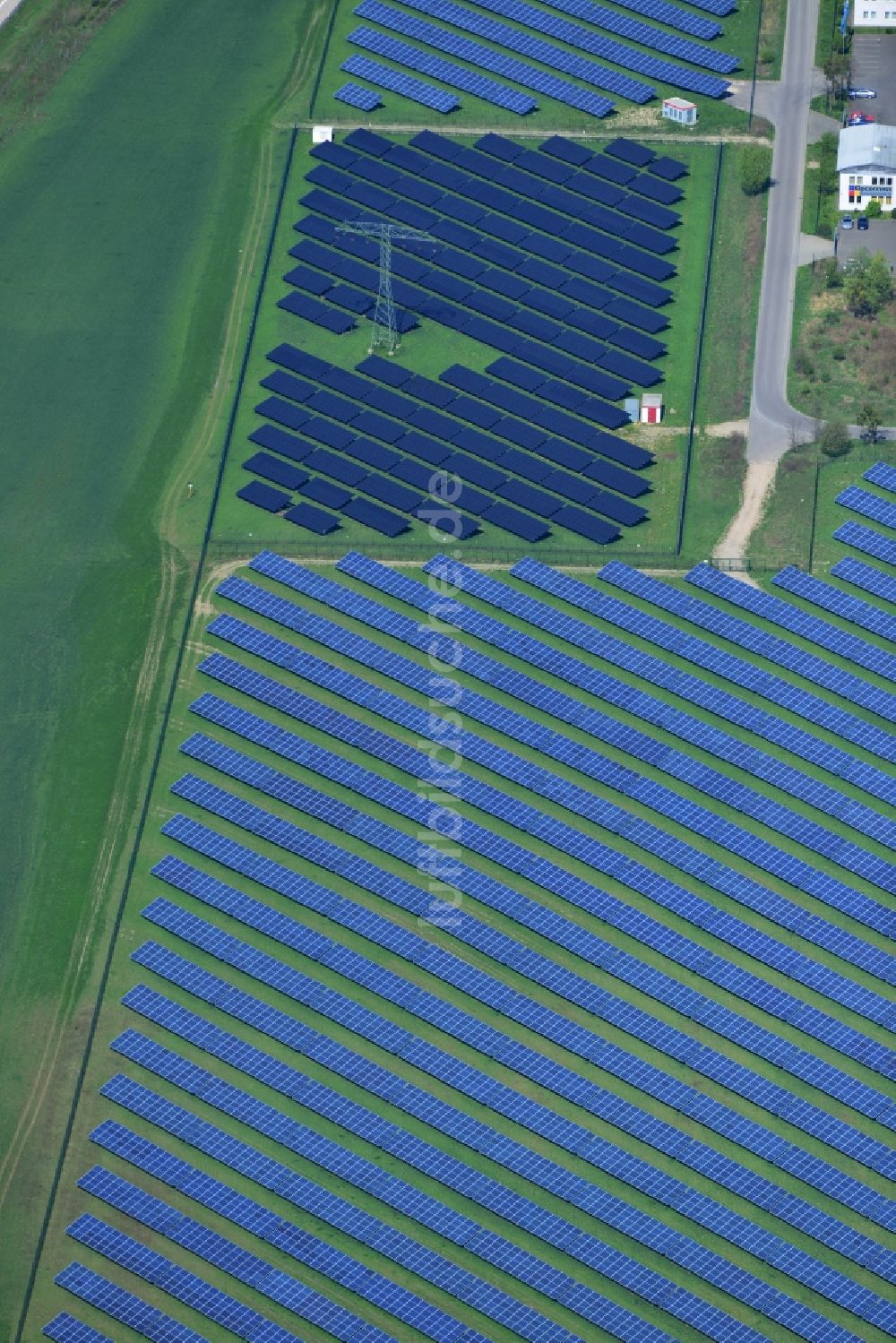 Luftbild Neuenhagen - Solarenergiepark / Solarpark / Solarkraftwerk am Solarpark Neuenhagen im Bundesland Brandenburg