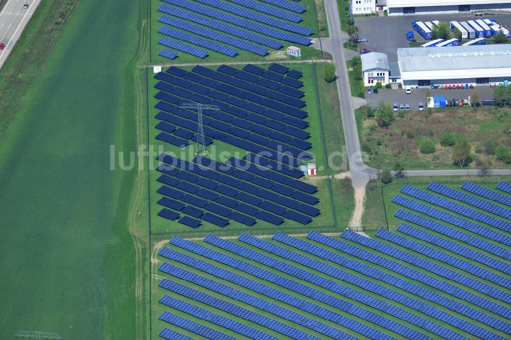 Luftbild Neuenhagen - Solarenergiepark / Solarpark / Solarkraftwerk am Solarpark Neuenhagen im Bundesland Brandenburg