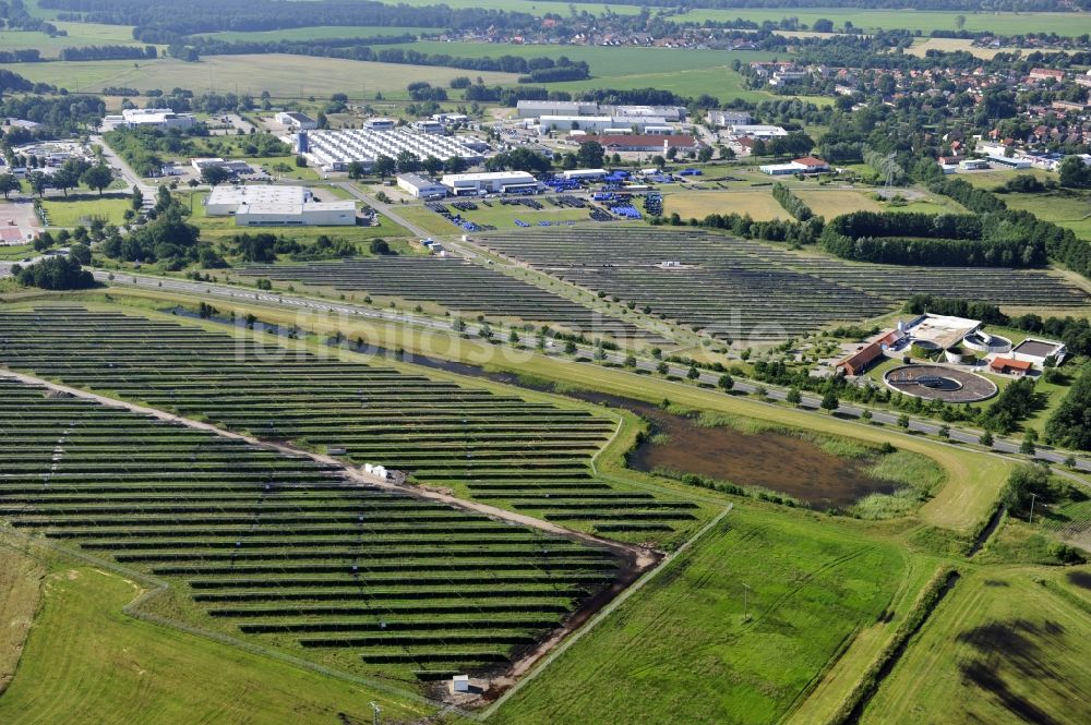 Boizenburg von oben - Solarfeld, Solarpark bzw. Photovoltaikanlage in Boizenburg/Elbe im Bundesland Mecklenburg-Vorpommern