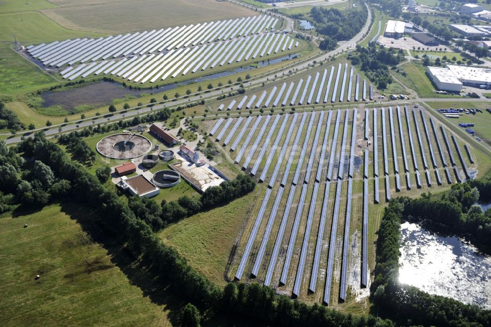 Boizenburg von oben - Solarfeld, Solarpark bzw. Photovoltaikanlage in Boizenburg/Elbe im Bundesland Mecklenburg-Vorpommern