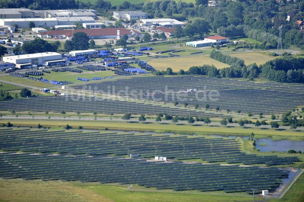 Boizenburg von oben - Solarfeld, Solarpark bzw. Photovoltaikanlage in Boizenburg/Elbe im Bundesland Mecklenburg-Vorpommern