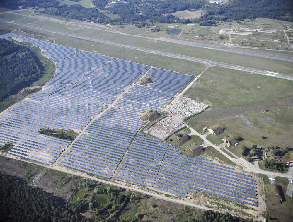 Luftaufnahme Finow - Solarfelder des neuen Solarkraftwerk Finow Tower