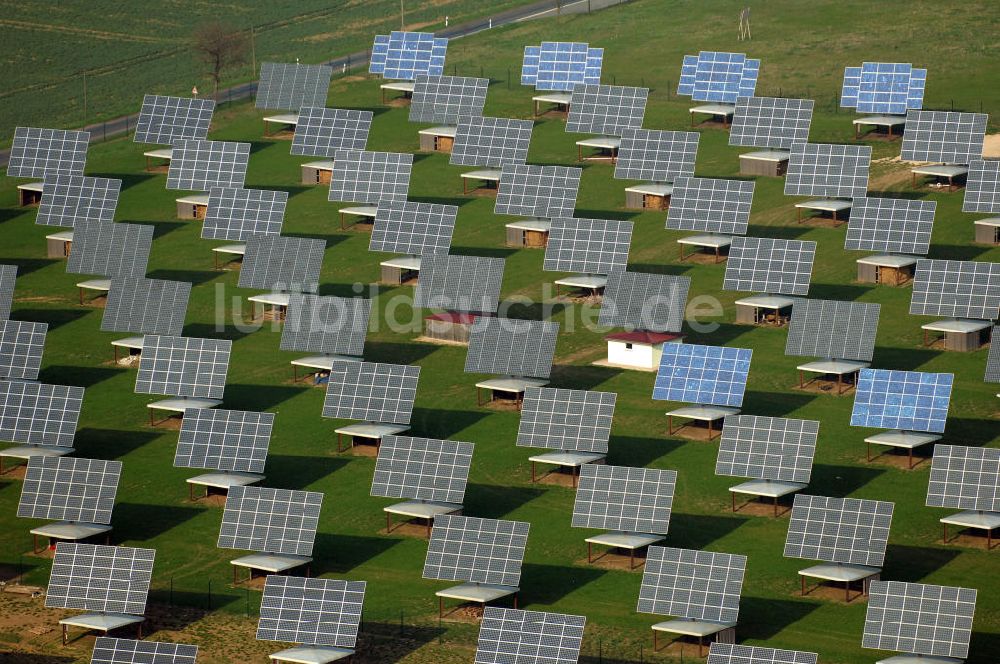 Luftaufnahme BALLSTÄDT - Solarfelder der Solarparc Aktiengesellschaft südlich von Ballstädt in Thüringen