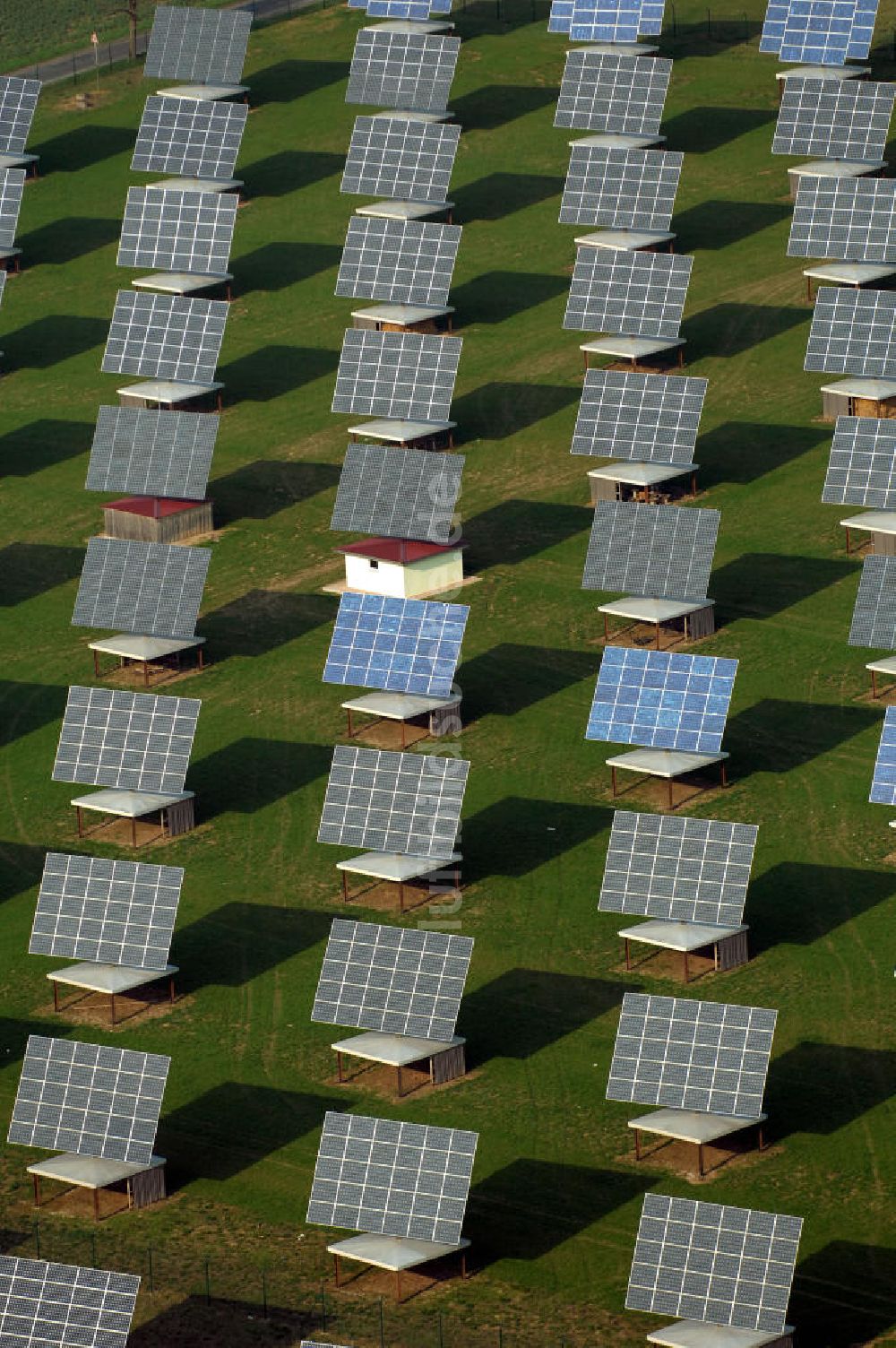 Luftbild BALLSTÄDT - Solarfelder der Solarparc Aktiengesellschaft südlich von Ballstädt in Thüringen