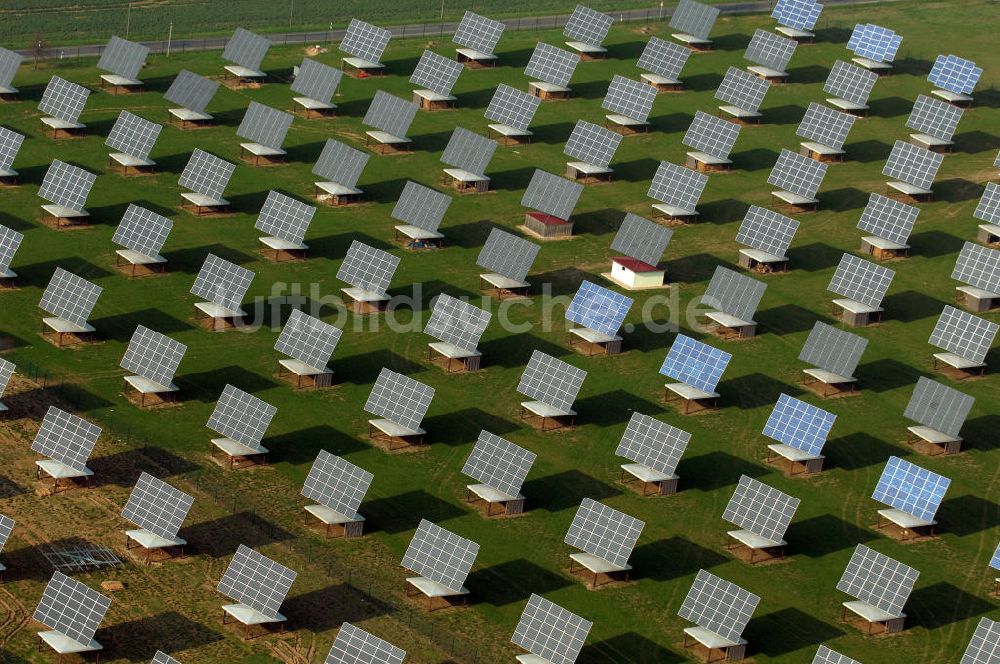 Luftaufnahme BALLSTÄDT - Solarfelder der Solarparc Aktiengesellschaft südlich von Ballstädt in Thüringen