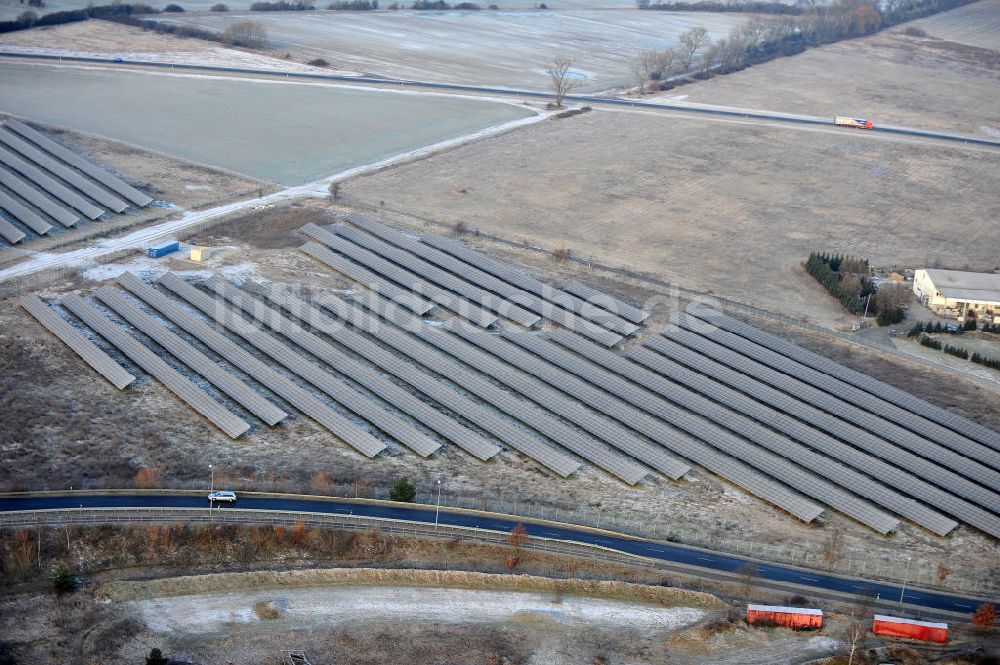 Luftbild Oebisfelde - Solarfelder am Stadtrand von Oebisfelde in Sachsen-Anhalt