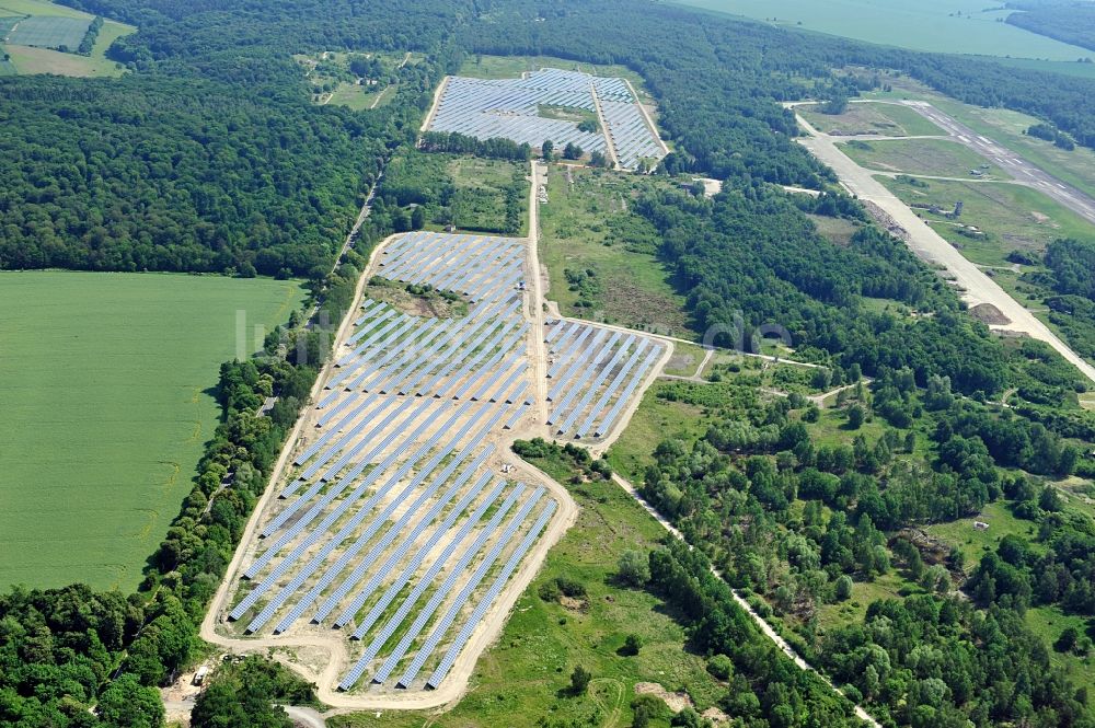 Allstedt aus der Vogelperspektive: Solarpark Allstedt in Sachsen-Anhalt