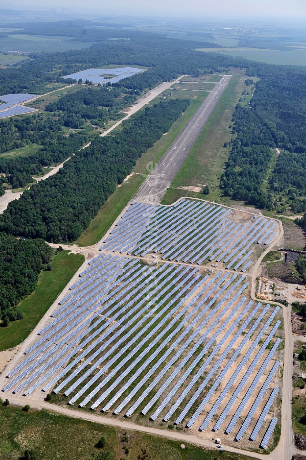 Allstedt aus der Vogelperspektive: Solarpark Allstedt in Sachsen-Anhalt