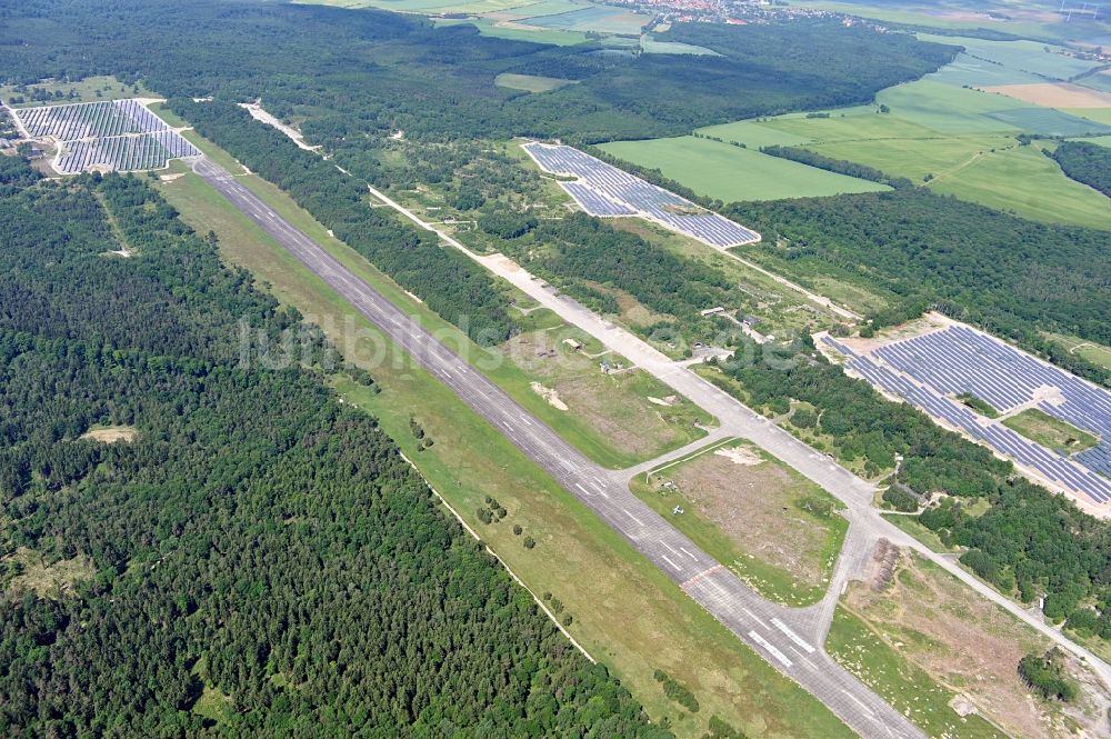 Allstedt aus der Vogelperspektive: Solarpark Allstedt in Sachsen-Anhalt