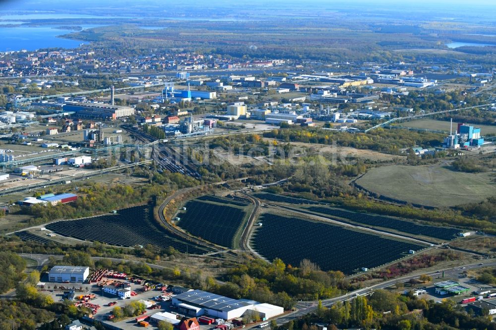 Bitterfeld-Wolfen aus der Vogelperspektive: Solarpark in Bitterfeld-Wolfen in Sachsen-Anhalt