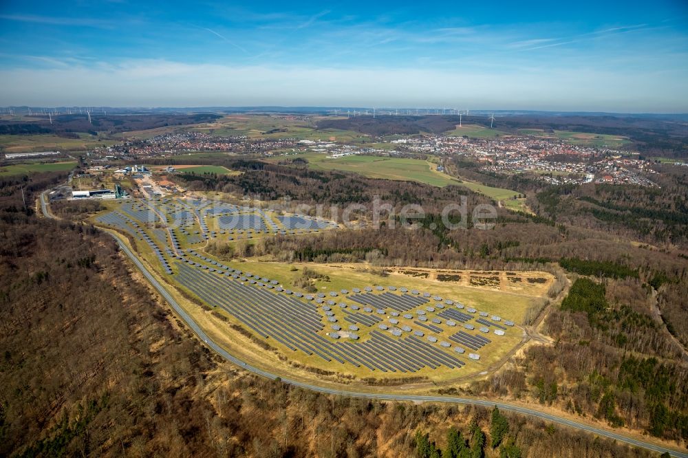 Luftbild Bad Arolsen - Solarpark bzw. Solarkraftwerk auf dem ehemaligen Gelände der Prinz-Eugen-Kaserne in Bad Arolsen im Bundesland Hessen, Deutschland