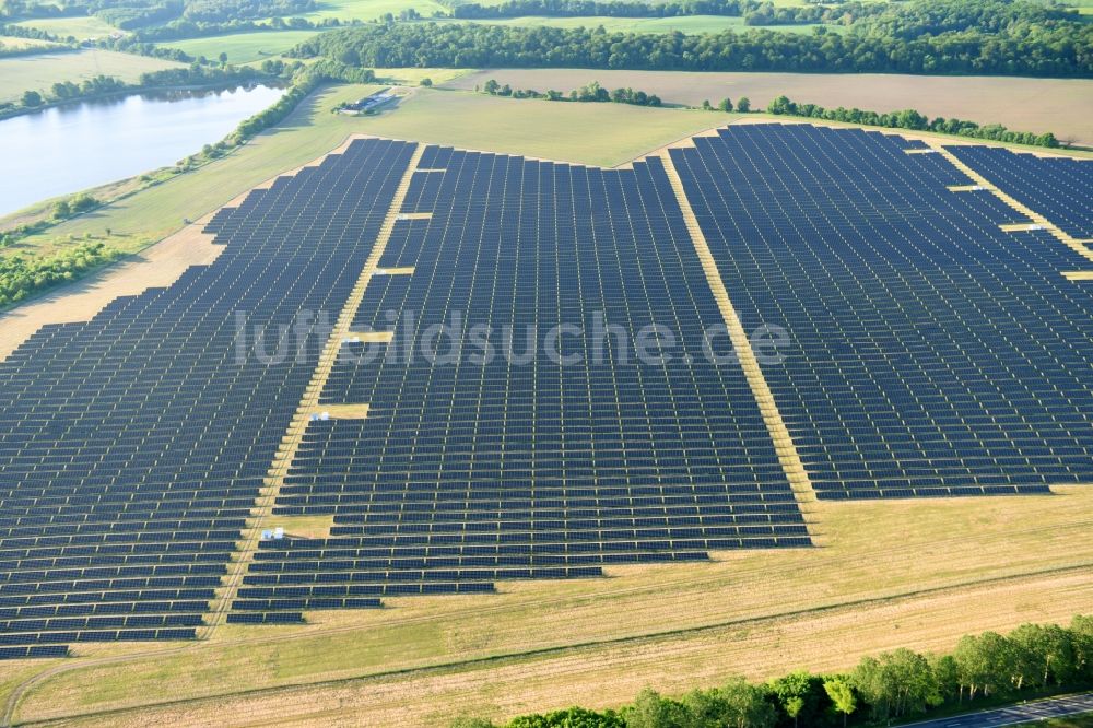 Luftaufnahme Jabel - Solarpark bzw. Solarkraftwerk in Jabel im Bundesland Mecklenburg-Vorpommern, Deutschland