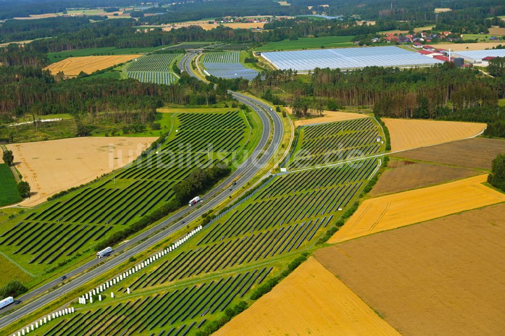 Wonsees von oben - Solarpark bzw. Solarkraftwerk Jura-Solarpark an der BAB A70 in Wonsees im Bundesland Bayern, Deutschland