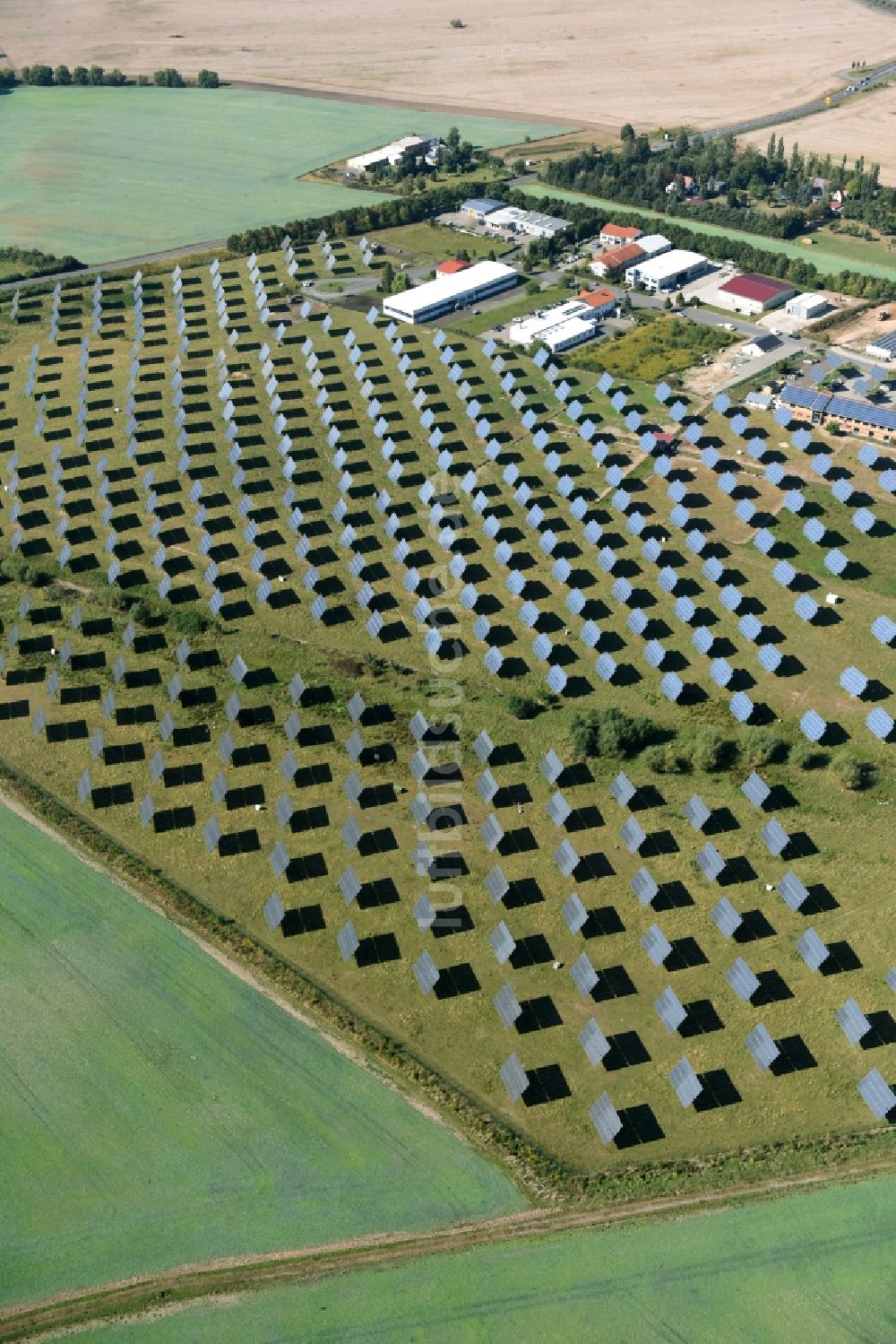 Grimma von oben - Solarpark bzw. Solarkraftwerk der Kirchner Solar Group GmbH in Grimma im Bundesland Sachsen