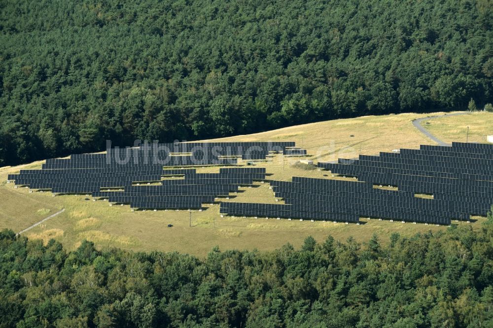 Lutherstadt Wittenberg von oben - Solarpark bzw. Solarkraftwerk auf einer renaturierten Müll- Halde in Tonmark im Bundesland Sachsen-Anhalt