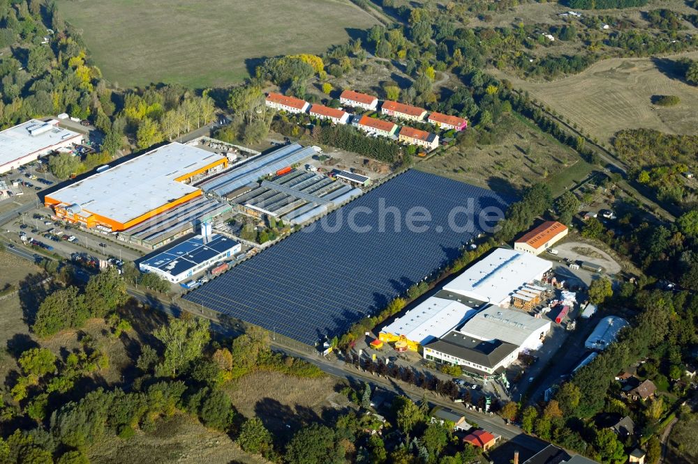 Wittenberge von oben - Solarpark bzw. Solarkraftwerk an der Wahrenberger Straße in Wittenberge im Bundesland Brandenburg, Deutschland