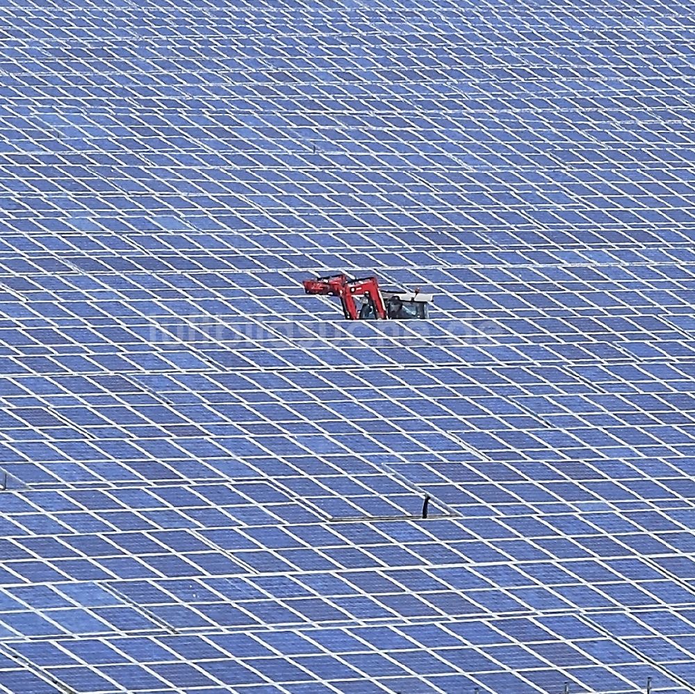 Luftbild Werneuchen - Solarpark bzw. Solarkraftwerk in Werneuchen im Bundesland Brandenburg