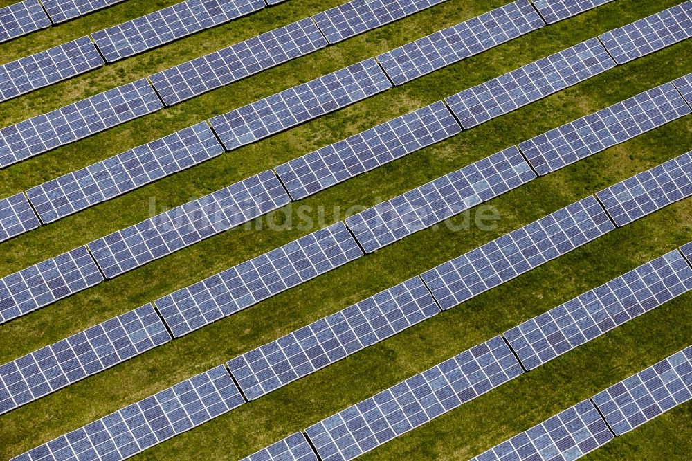 Luftaufnahme Werneuchen - Solarpark bzw. Solarkraftwerk in Werneuchen im Bundesland Brandenburg