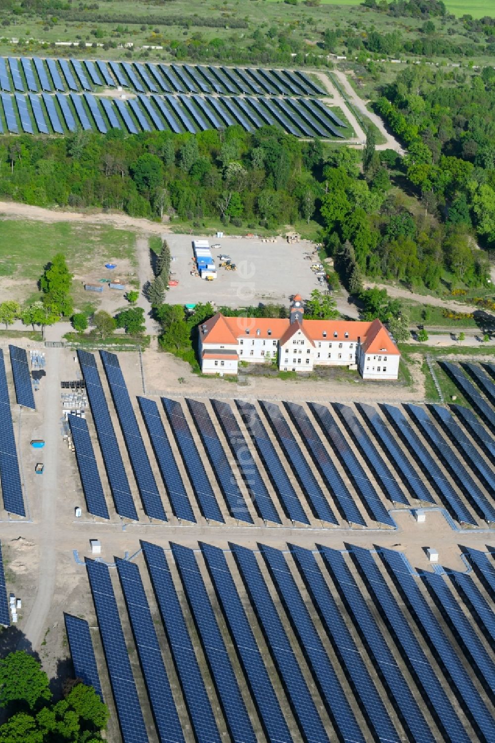 Luftbild Zeithain - Solarpark bzw. Solarkraftwerk in Zeithain im Bundesland Sachsen, Deutschland