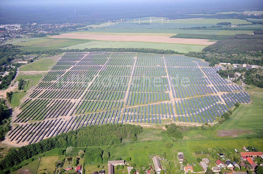 Luftaufnahme Fürstenwalde / Spree - Solarpark Fürstenwalde im Bundesland Brandenburg