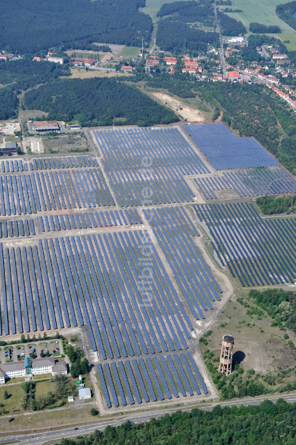 Lauta aus der Vogelperspektive: Solarpark Lauta in Sachsen