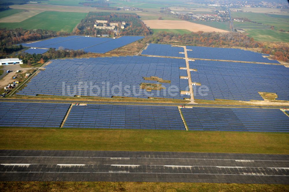 Luftbild Falkenberg / Lönnewitz - Solarpark Lönnewitz auf dem Flugplatz Falkenberg / Lönnewitz