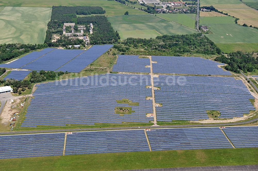 Luftbild Falkenberg / Elster - Solarpark Lönnewitz auf dem Flugplatz Falkenberg-Lönnewitz im Bundesland Brandenburg