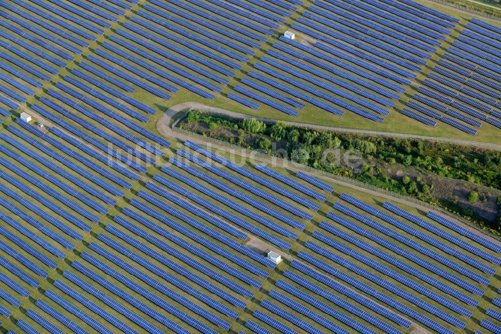 Luftaufnahme Helbra - Solarpark im Osten von Helbra im Bundesland Sachsen-Anhalt