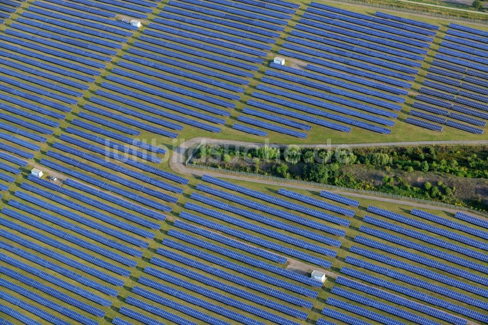 Helbra von oben - Solarpark im Osten von Helbra im Bundesland Sachsen-Anhalt