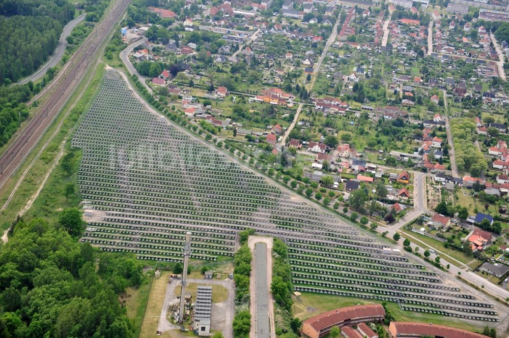 Wittenberge aus der Vogelperspektive: Solarpark / Solarkraftwerk an der Lüneburger Straße in Wittenberge