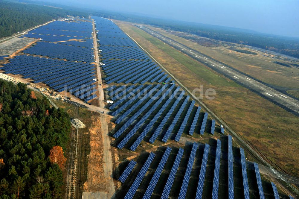 Luftbild Drewitz - Solarstrom-Kraftwerk Cottbus-Drewitz auf dem Flughafen Drewitz