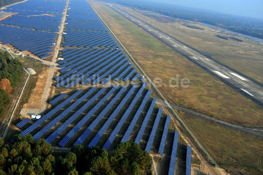 Luftaufnahme Drewitz - Solarstrom-Kraftwerk Cottbus-Drewitz auf dem Flughafen Drewitz