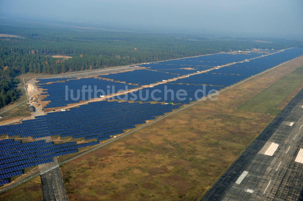 Luftbild Drewitz - Solarstrom-Kraftwerk Cottbus-Drewitz auf dem Flughafen Drewitz