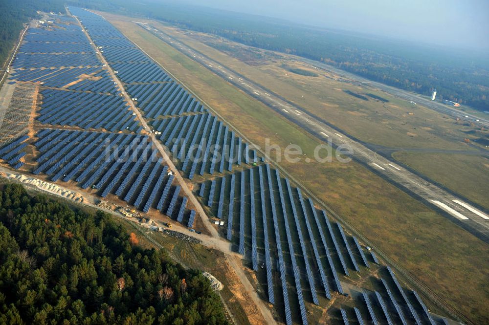 Luftaufnahme Drewitz - Solarstrom-Kraftwerk Cottbus-Drewitz auf dem Flughafen Drewitz