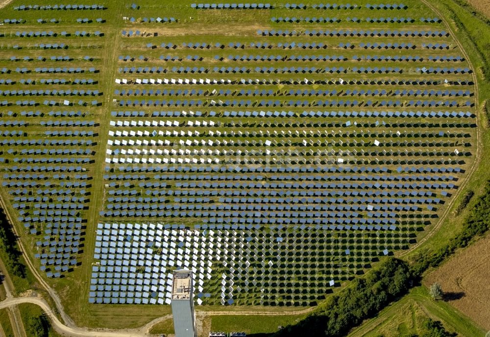 Luftbild Jülich - Solarthermisches Versuchskraftwerk mit Solarturm bei Jülich im Bundesland Nordrhein-Westfalen