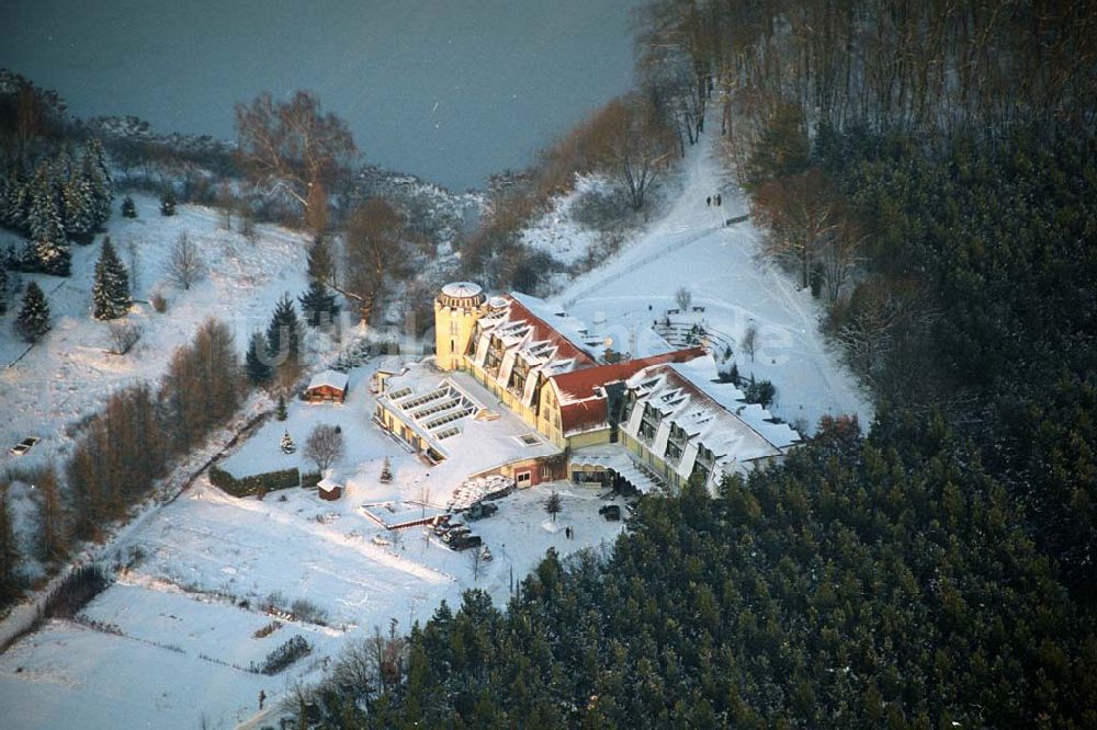 Luftbild Sommerfeld / BRB - Sommerfeld/Ringhotel am See in winterlicher Stimmung