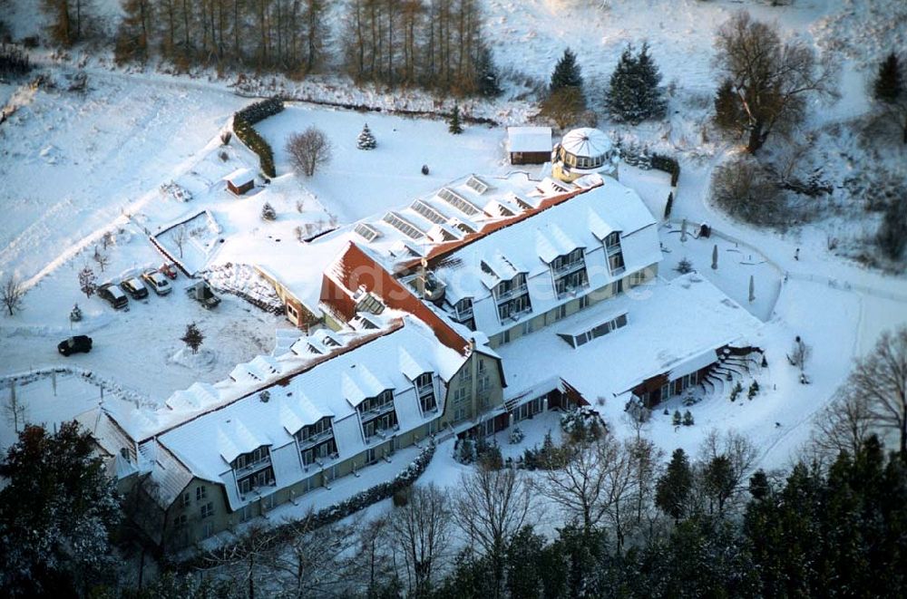 Sommerfeld / BRB aus der Vogelperspektive: Sommerfeld/Ringhotel am See in winterlicher Stimmung