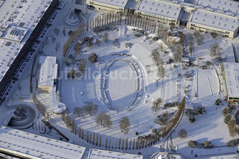 Berlin von oben - Sommergarten auf dem Messegelände in Berlin-Charlottenburg im Winter