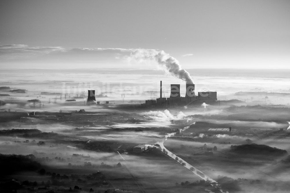 Hamm aus der Vogelperspektive: Sonnenaufgang am Kohlekraftwerk der RWE im Ortsteil Schmehausen von Hamm in Nordrhein-Westfalen