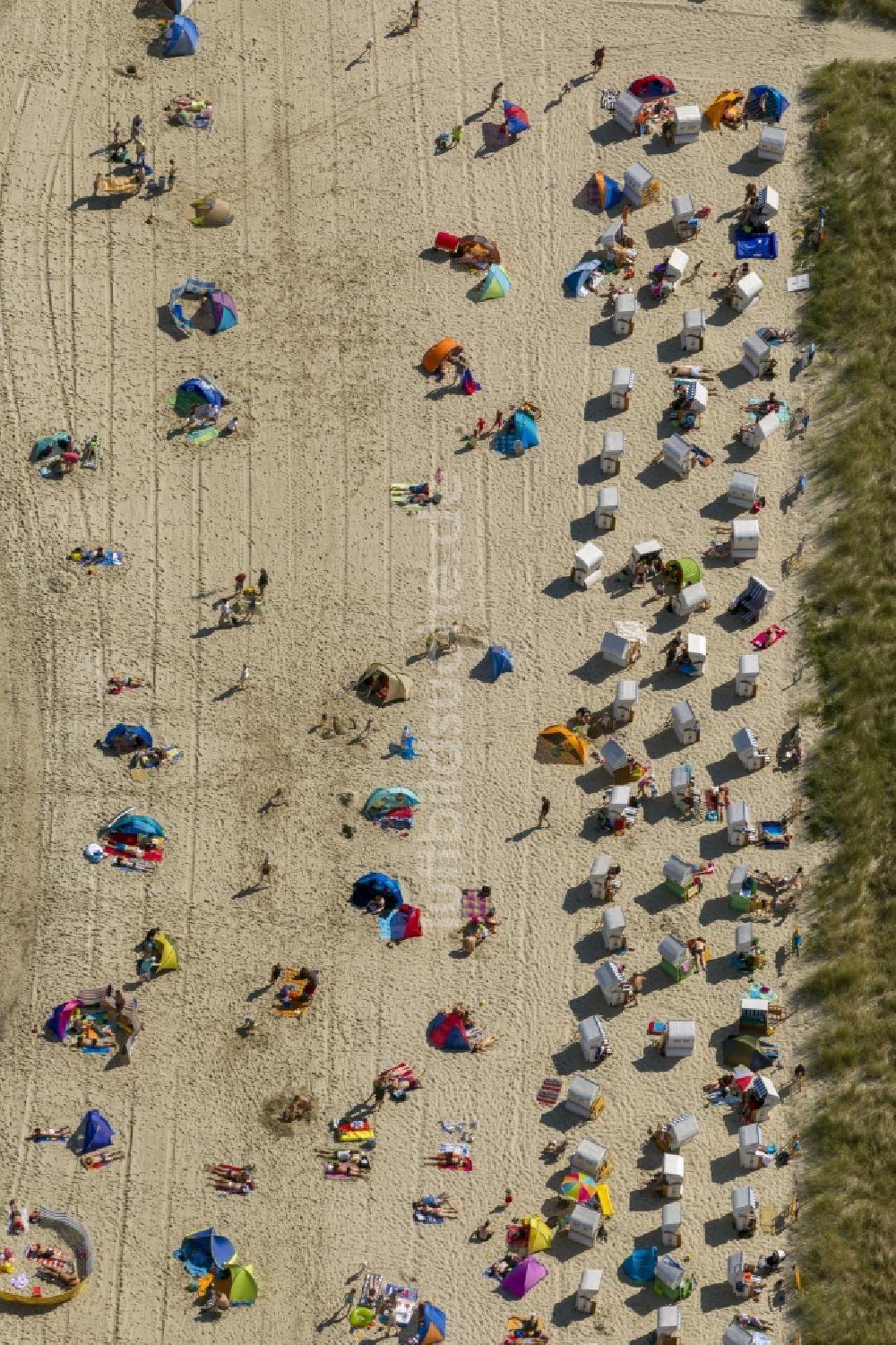 Kühlungsborn von oben - Sonnenbad, Baden und Erholung am Ostsee - Strand in Kühlungsborn im Bundesland Mecklenburg-Vorpommern