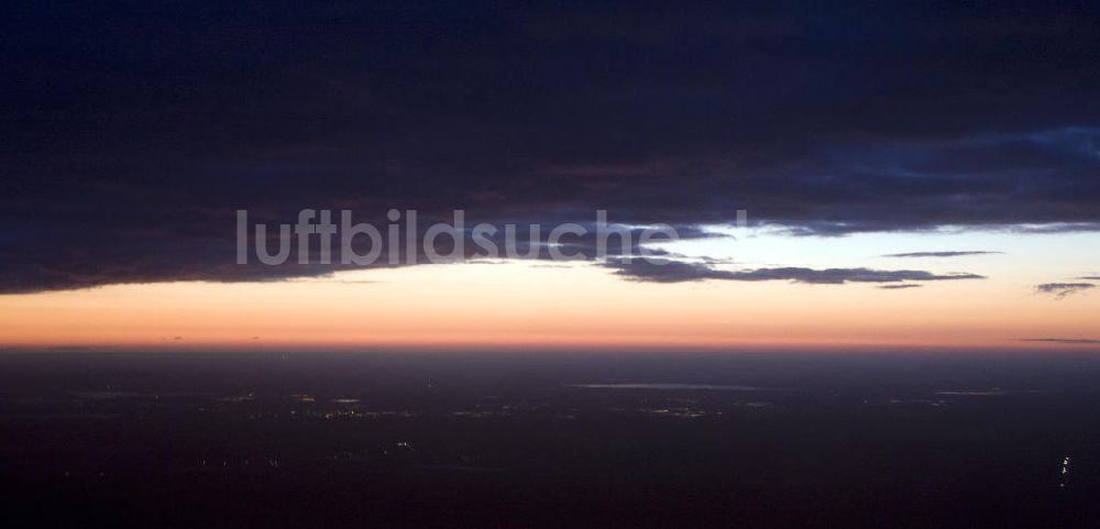 Berlin aus der Vogelperspektive: Sonnenuntergang in Berlin